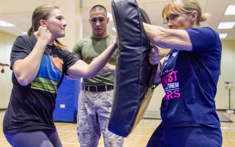Stars And Stripes Servicemembers Teach Self Defense As Part Of Sex Assault Prevention Training